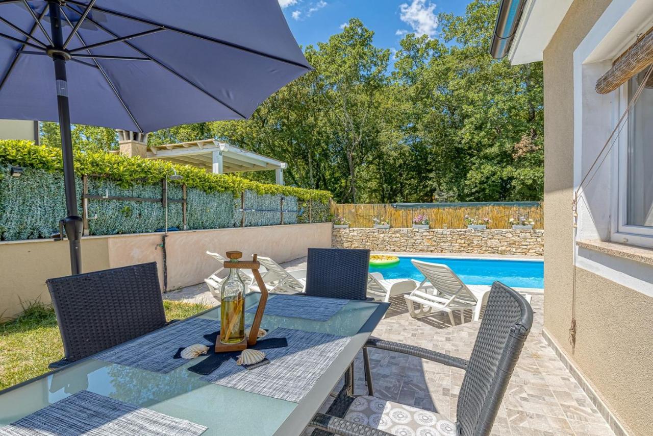 Holiday House Mir Kanfanar Dış mekan fotoğraf